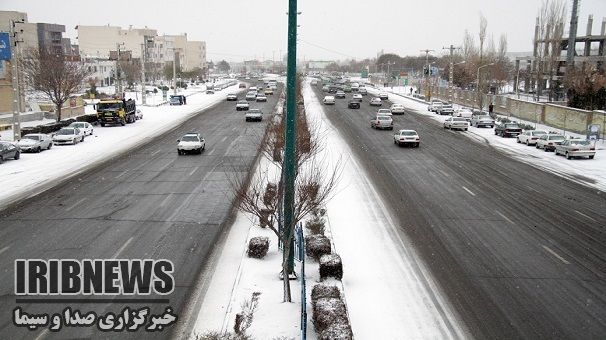 نمک پاشی خیابانها و معابرشهری زنجان