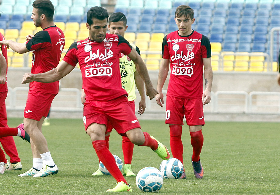 پرسپولی پشت درهای بسته تمرین میکند