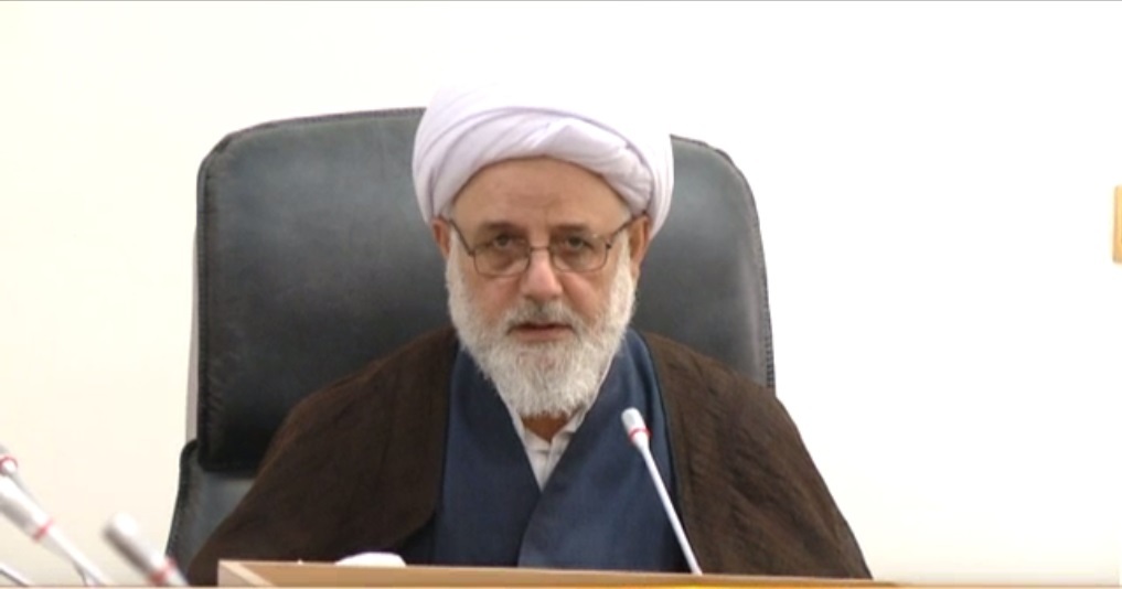 ملت ایران حساب خود را از خیانتکاران جدا می داند