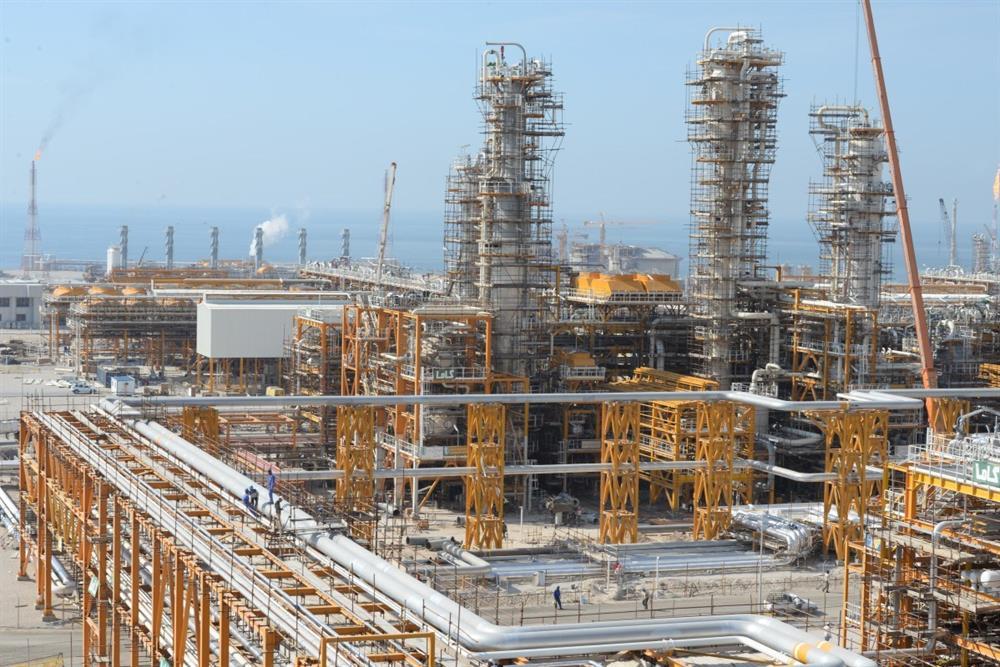 تعمیرات کمپرسورهای هوای ابزار دقیق در پالایشگاه دوم مجتمع گاز پارس جنوبی