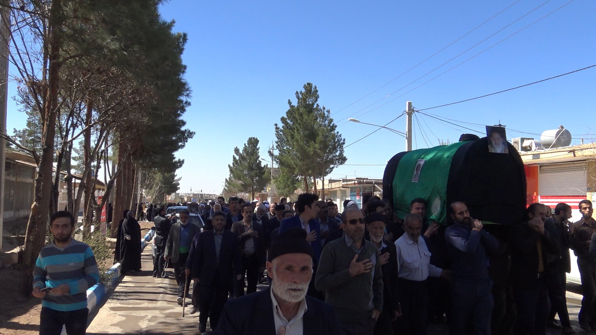 از تشییع پیکر پدر شهید تا  بزرگداشت شهدا