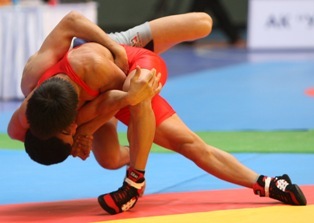 رقابت های کشتی آزاد جوانان جام هاشمی نژاد در بهشهر