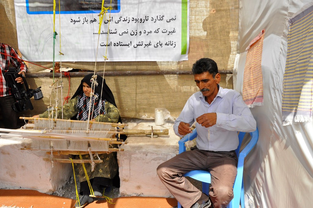 برپایی نمایشگاه توانمندی‌های مدد‌جویان کمیته امداد در مشهد