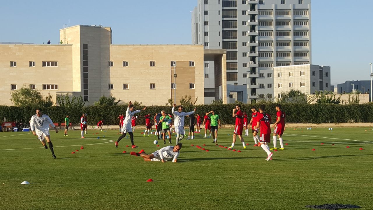 تمرین تیم ملی در پژوهشگاه صنعت نفت تمرین تیم ملی در پژوهشگاه صنعت نفت