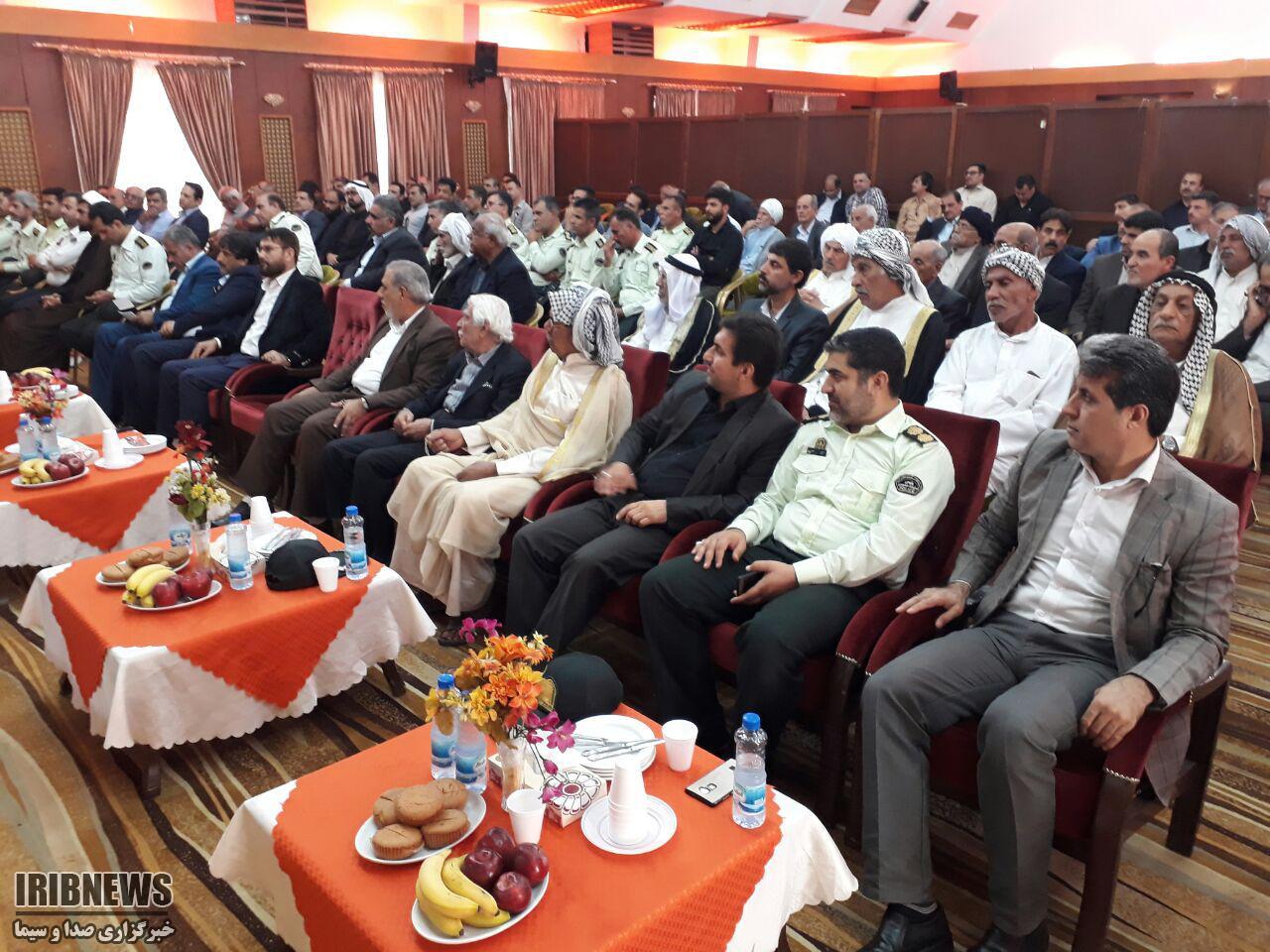 نشست فرمانده انتظامی آبادان با سران عشایر و طوایف