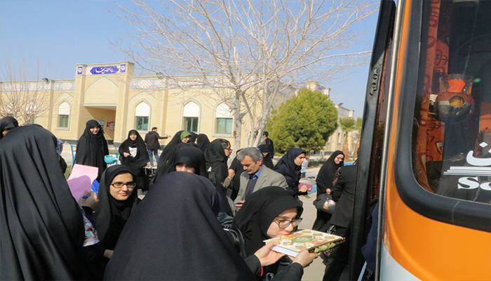 اعزام دانشجویان دختر سمنان به اردوی راهیان نور