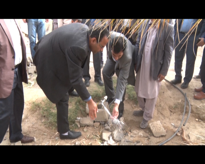 آبرسانی به مجتمع سنگ آباد ریگان