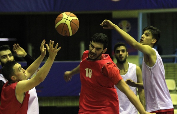 تمرینات آبی و قرمز‌های بسکتبال آغاز می‌شود