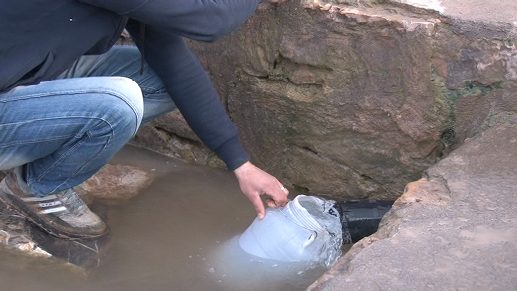 پرآب شدن چشمه معدنی آرپادره سی ملکان