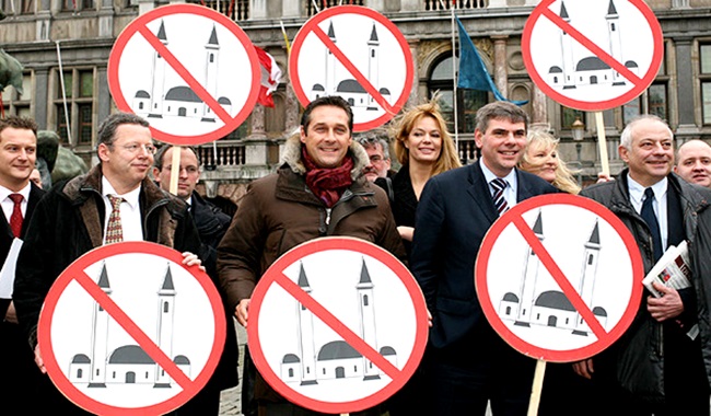 افزایش بی سابقه اسلام هراسی در انگلیس افزایش بی سابقه اسلام هراسی در انگلیس