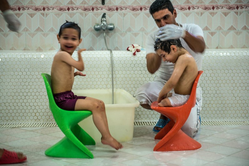 از كودكی تا بزرگسالی در آسایشگاه