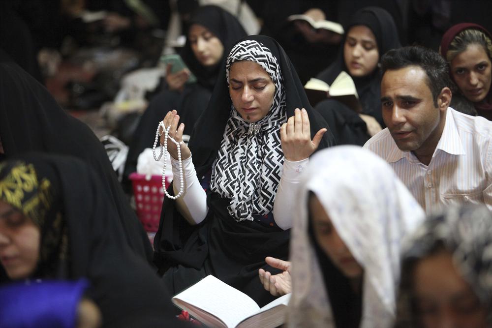 احیای شب‌های جمعه در حرم شاهچراغ (ع)