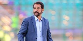 لیگ را تعطیل و پرسپولیس را قهرمان کنند