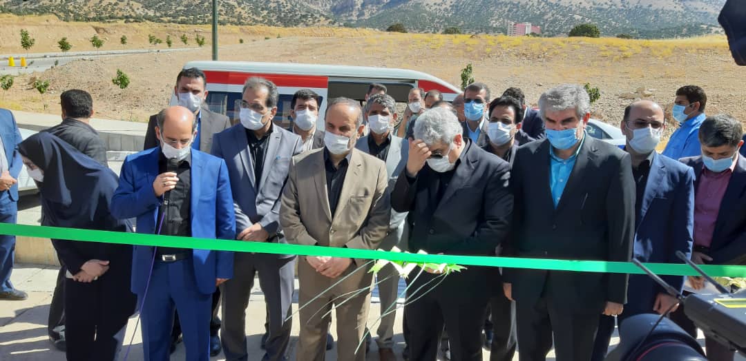 مجتمع گلخانه های تحقیقاتی دانشگاه ایلام افتتاح شد مجتمع گلخانه های تحقیقاتی دانشگاه ایلام افتتاح شد