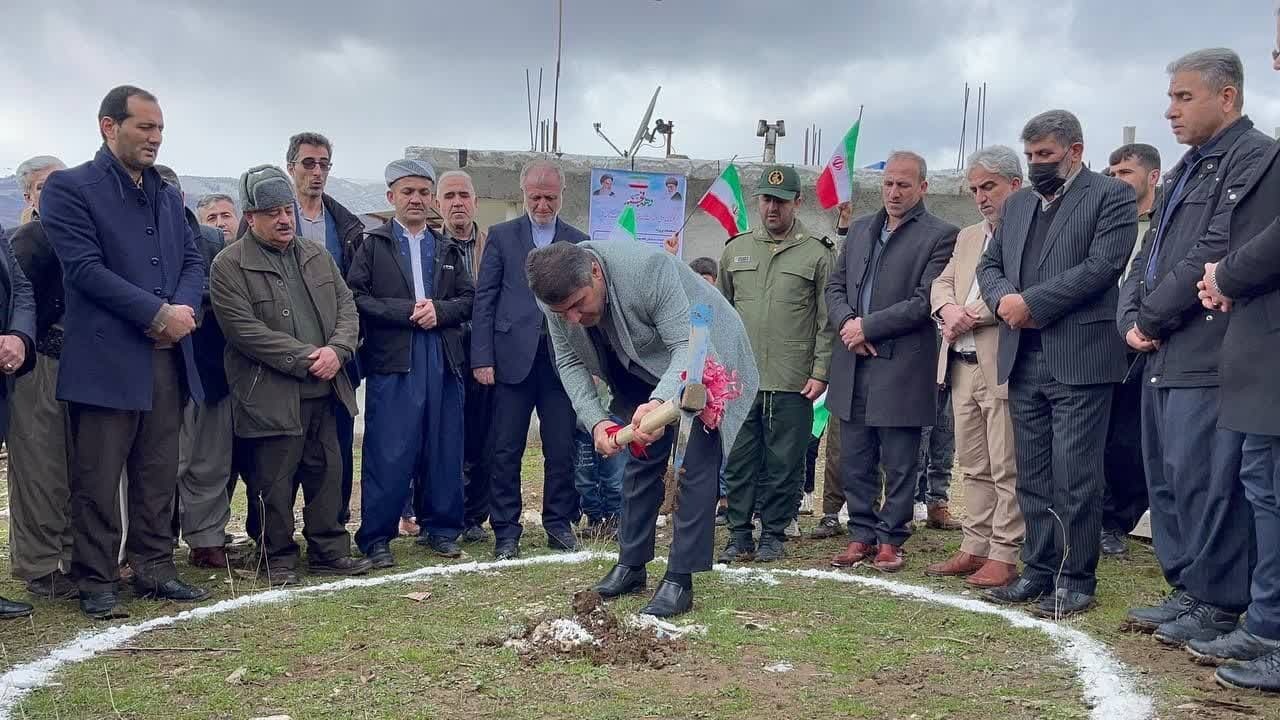 کلنگ زنی احداث ساختمان خانه بهداشت روستای مامه زینه از توابع بخش زاب شهرستان میرآباد