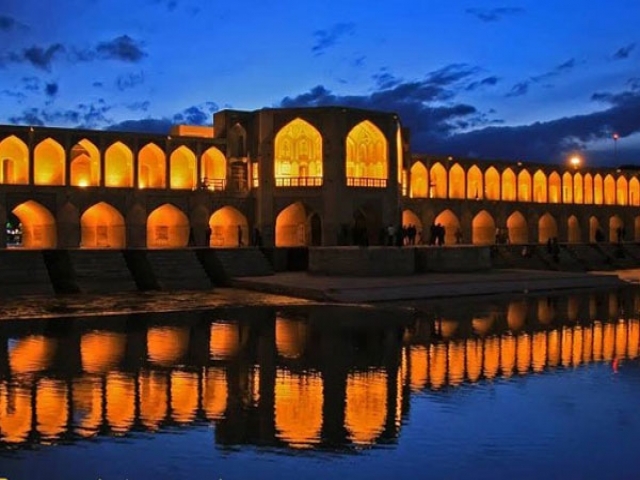 ۱۸ مهر روزی برای زاینده رود