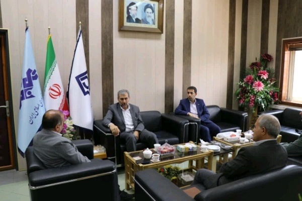 بررسی   برنامه های طرح پایتخت کتاب ایران