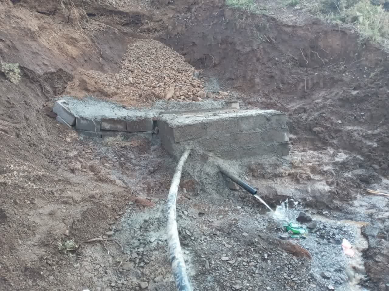 پایان عملیات بهسازی چشمه آب شرب روستای گرم‌دره خوی