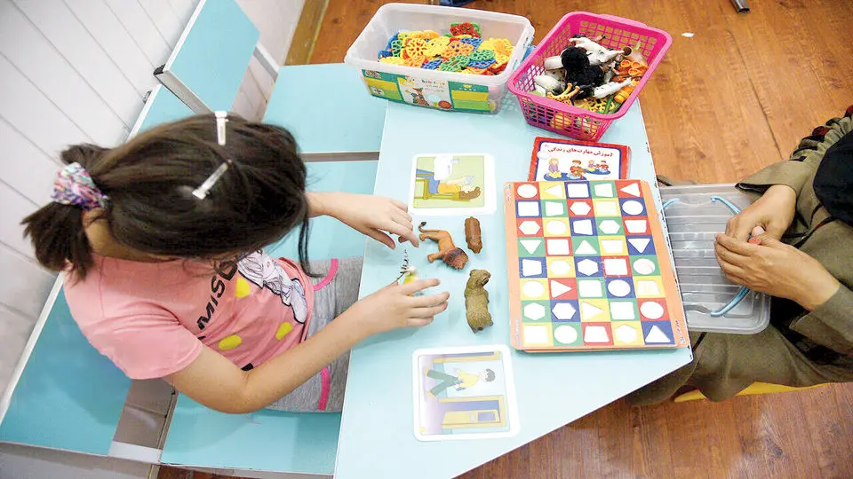 درخواست خانواده های دارای کودکان اوتیسم