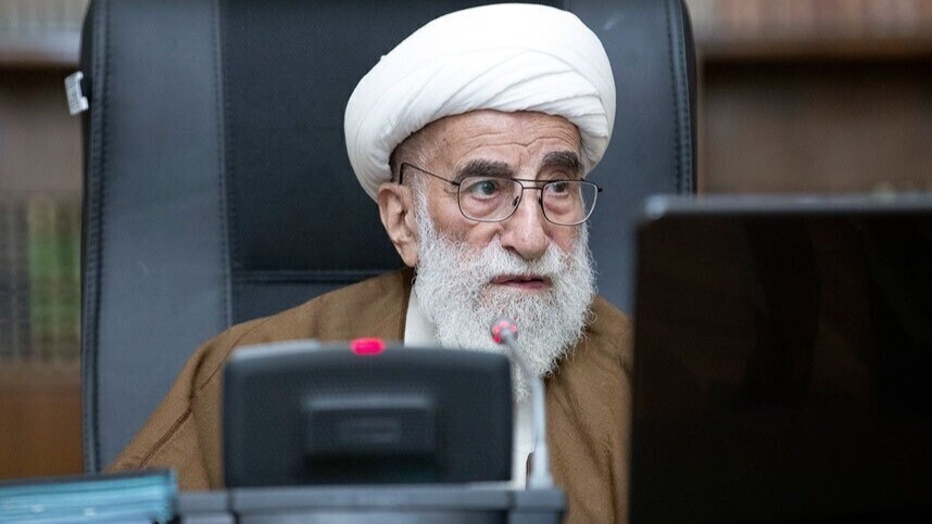 بصیرت مومنانه مردم عامل شکست توطئه‌ دشمنان است