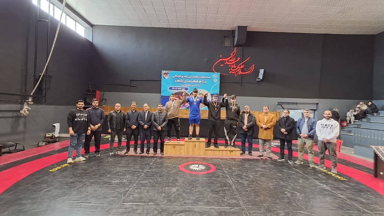 کسب مقام کشتی گیران نجف آباد در رقابتهای قهرمانی استان کسب مقام کشتی گیران نجف آباد در رقابتهای قهرمانی استان