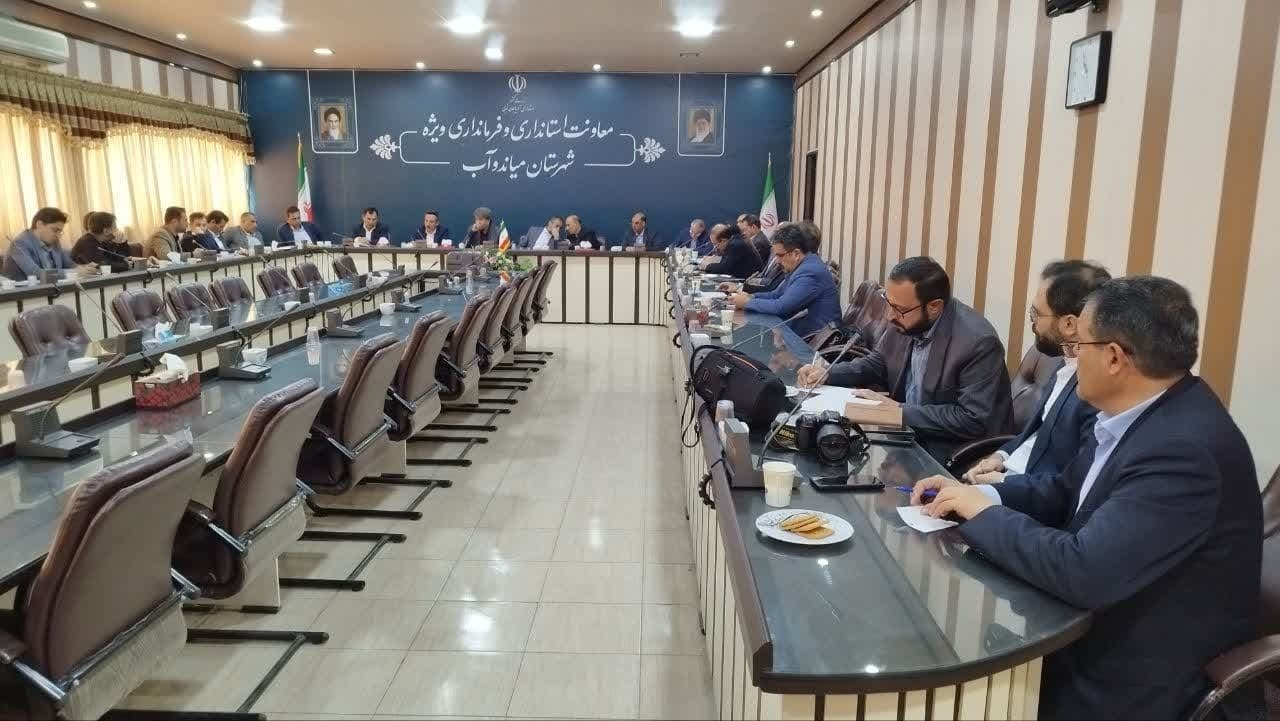 بررسی مسائل و مشکلات حوزه فن آوری اطلاعات و ارتباطات در میاندوآب