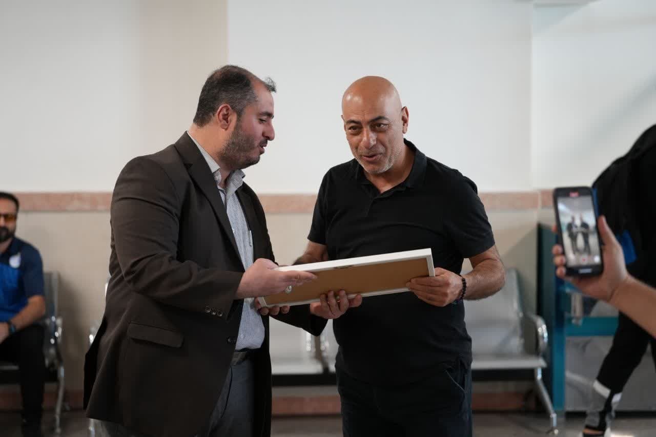 استقبال باشگاه آلومینیوم از فینالیستهای حذفی استقبال باشگاه آلومینیوم از فینالیستهای حذفی