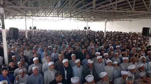 فریاد مرگ بر آمریکا در ترکمن صحرا بعد از نماز بر پیکر شهید امیرحسین دوگونچی