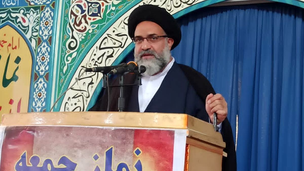 ملت ایران زیر بار زیاده‌خواهی غرب نمی‌رود