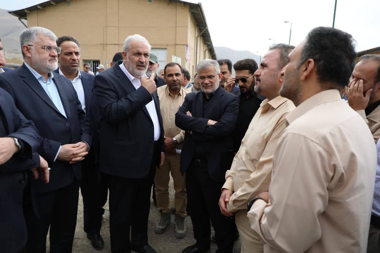 بازدید وزیر نیرو و استاندار تهران از طرح خط جایگزین انتقال آب زیاران به بیلقان