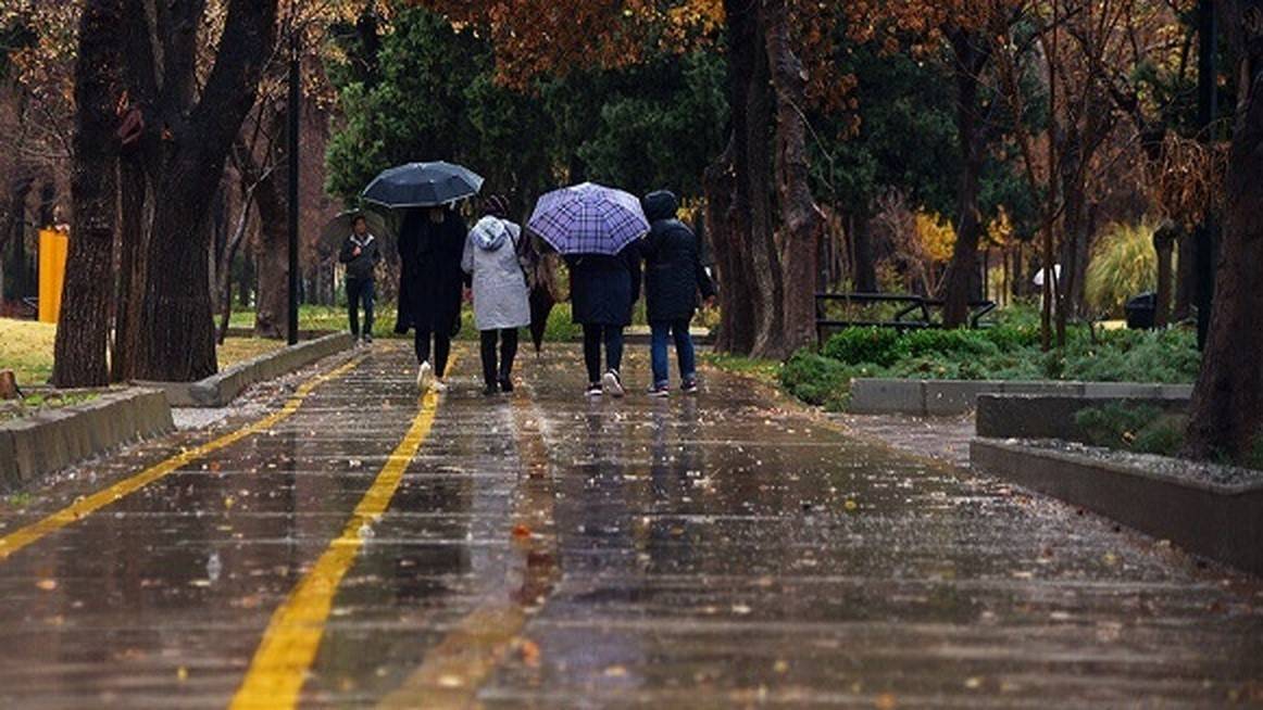 رگبار باران و رعد و برق در ۱۷ استان