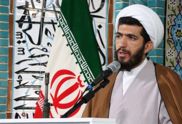 عدم هوشیاری و عقلانیت کشور‌های اسلامی آب در آسیاب  رژیم صهیونیستی است