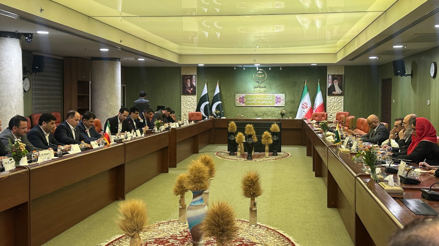 تهاتر کالا و صادرات تراکتور؛ گام تازه در روابط ایران و پاکستان