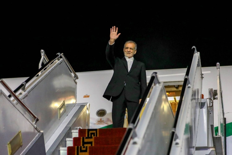 پزشکیان دقایقی قبل دوحه را به مقصد تهران ترک کرد پزشکیان دقایقی قبل دوحه را به مقصد تهران ترک کرد