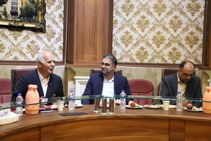 همافزایی شبکه آزمایشگاهی کشور با آزمایشگاههای حوزه بهداشت و سلامت همافزایی شبکه آزمایشگاهی کشور با آزمایشگاههای حوزه بهداشت و سلامت