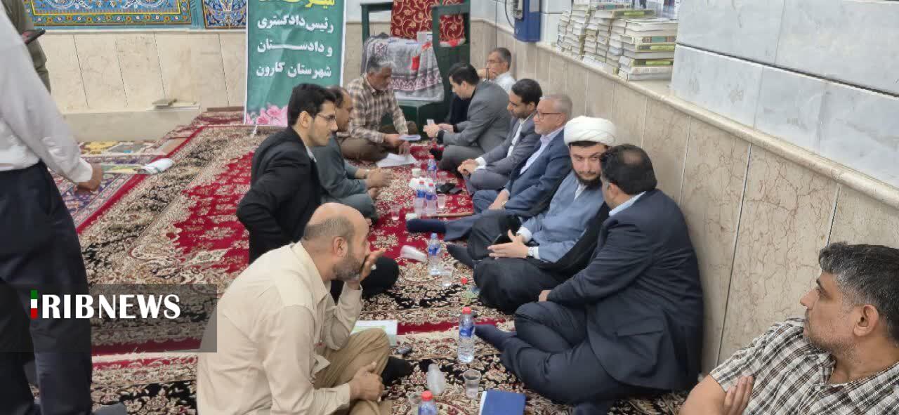 برگزاری میز خدمت دادگستری کارون در روستای جنگیه برگزاری میز خدمت دادگستری کارون در روستای جنگیه