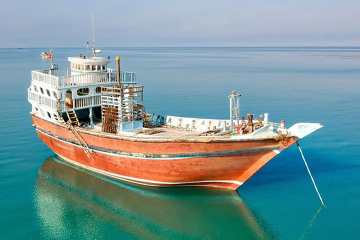 رهایی لنج سرقتی از بوشهر در آبهای هرمزگان رهایی لنج سرقتی از بوشهر در آبهای هرمزگان