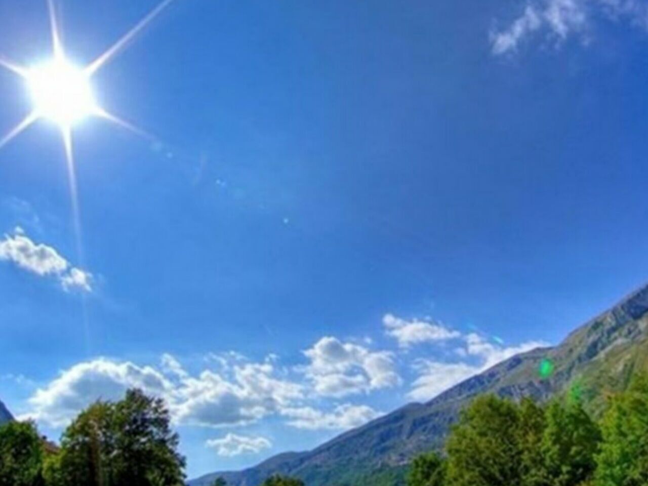 ثبت دمای ۴۵ درجه در شهر حلب زنجان ثبت دمای ۴۵ درجه در شهر حلب زنجان