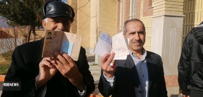 حضور حماسی و پرشور مردم لرستان  در پای صندوق های رای

عکس: سعیده دریکوند